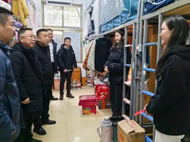 校党委李景升副书记走访慰问寒假留校学生-中南大学