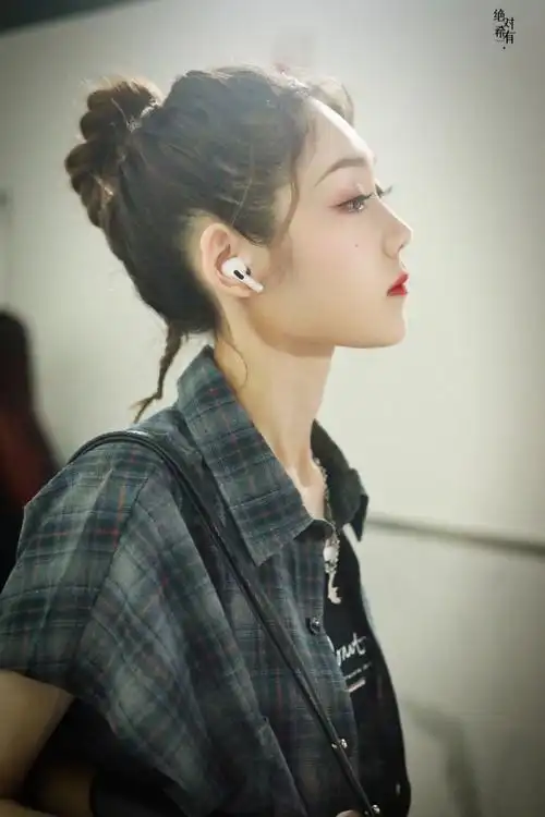 希林娜依高硬糖少女303全能ace