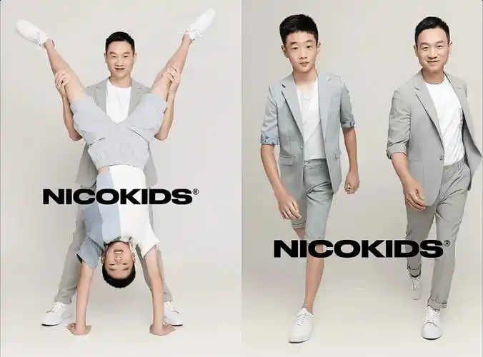 原创杨威一家拍写真父子同框像兄弟杨阳洋和双胞胎妹妹有爱互动