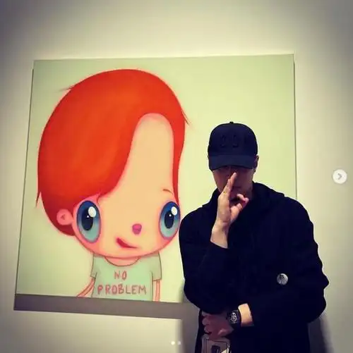 潘玮柏晒夫妻视角秀恩爱娇妻衣着宽松被指怀孕