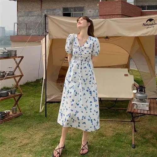 2021年夏季裙子法式新款时尚复古连衣裙女装气质收腰显瘦中长款