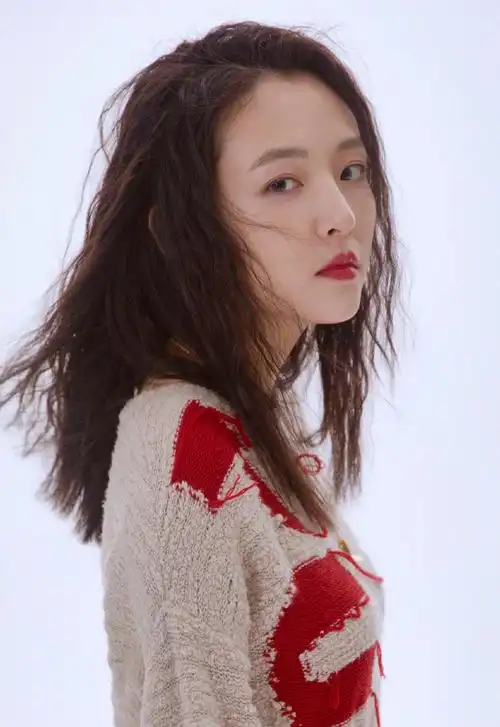 吴倩最新时尚养眼写真图片