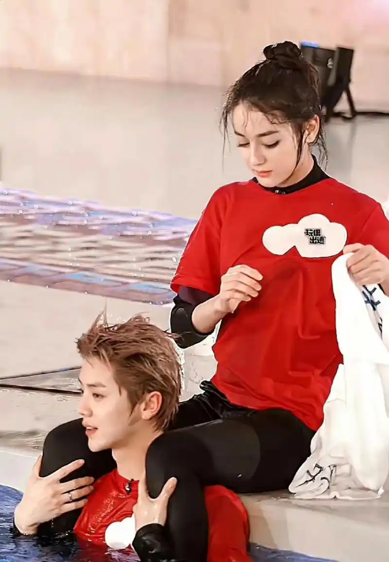 愚人节站姐团建 陆地夫妇来了