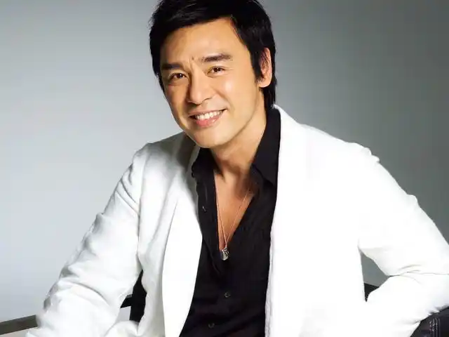 有着许多的大起大落,小编今天要说的是香港男演员钟镇涛,他在之前的