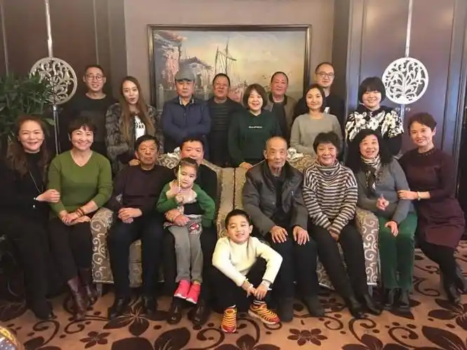 老父亲九十大寿,各个时期生活照