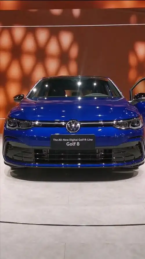 大众高尔夫第八代颜值高动力十足性能优越