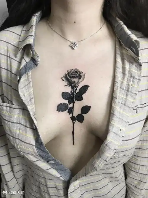 胸口玫瑰花_纹身图案手稿图片_beez的纹身作品集