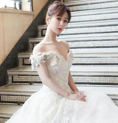 杨紫的个人资料简介身高年龄三围图片