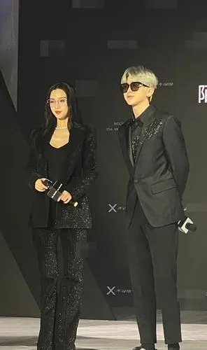 angelababy与蔡徐坤同框 画面太美!