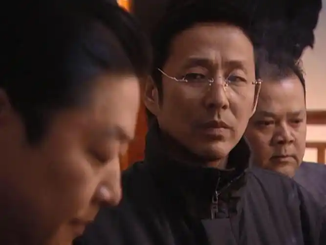 重温电视剧黑洞,里面居然还有渤哥儿