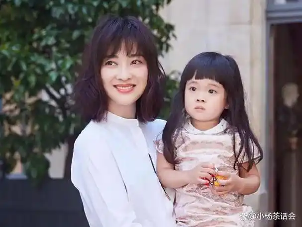 一碗水永远端不平梅婷看女儿的眼神折射出多少二胎家庭的无奈