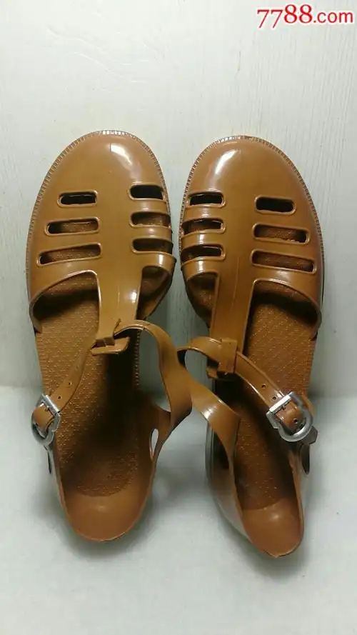 文革七十年代男式凉鞋(库存)