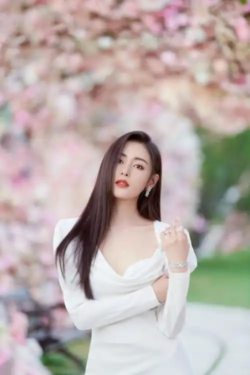 央视七夕晚会张天爱主持差孟鹤堂相声一般蔡徐坤成流量担当