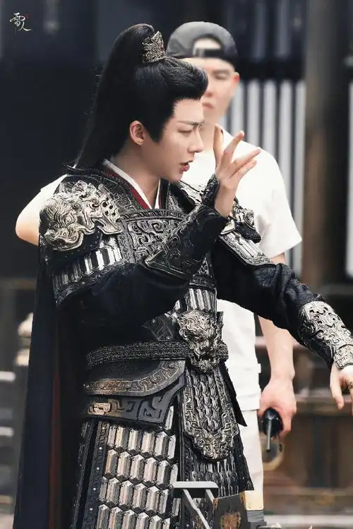 刘宇宁新剧开拍之后的第几套衣服,数不过来完全数不过来,每一套造型都