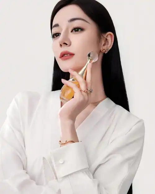 迪奥 dior 新图9596    哇塞05@dear-迪丽热巴    #迪奥全球