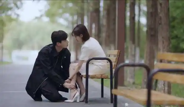 昨天求婚太难今天证件在手,青涩婚照cp感倍增_吴白_李一桐_白色