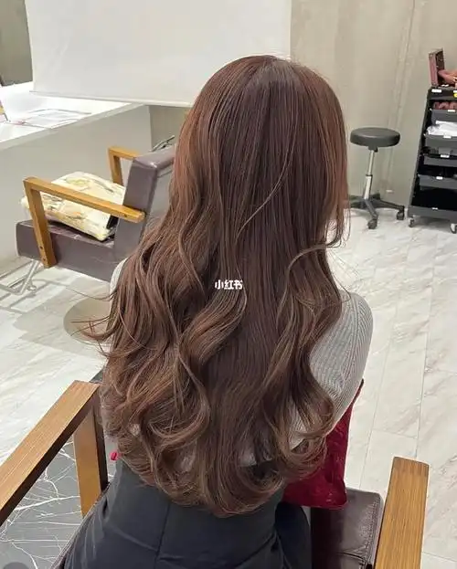 中长发女生一定要尝试的法式大卷