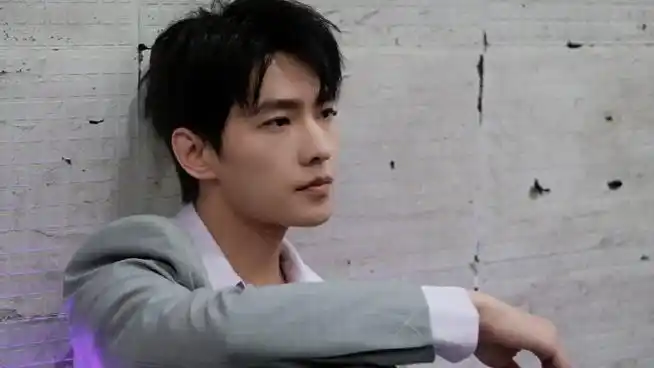 杨洋超话#荣耀100系列全球代言人杨洋#我的天呐!我的人生视频 1!