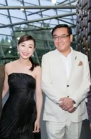 睡遍导演圈,谄媚逢迎手段过人,"导演收割机"张静初现形记