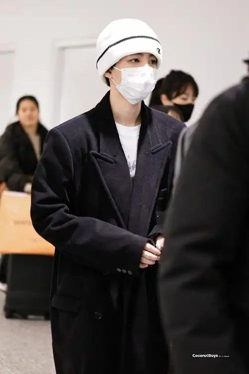 王俊凯巴黎出发路透