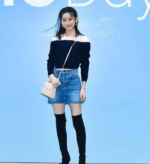 章泽天天生丽质关掉美颜还是这么漂亮跟明星脸一样无瑕疵