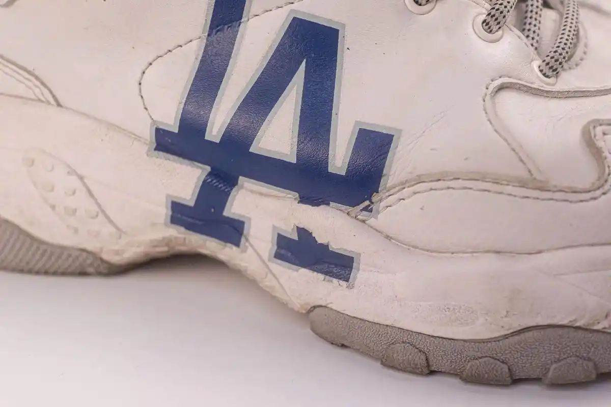 近期修复过的mlb鞋标