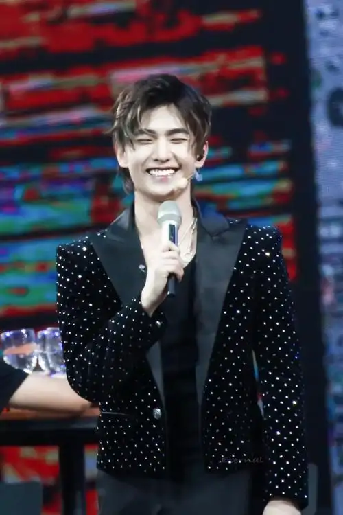 2018杨洋杨洋27岁生日会_高清图片大全-爱豆app