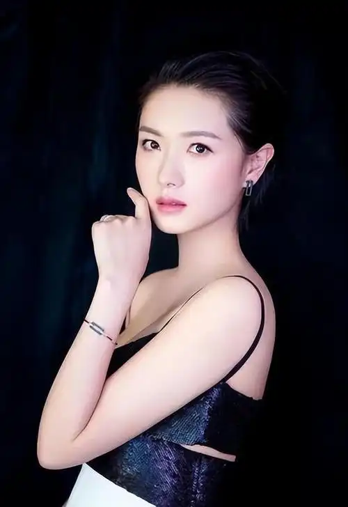 不婚主义万茜这辈子最正确的决定就是35岁高龄为小丈夫生孩子