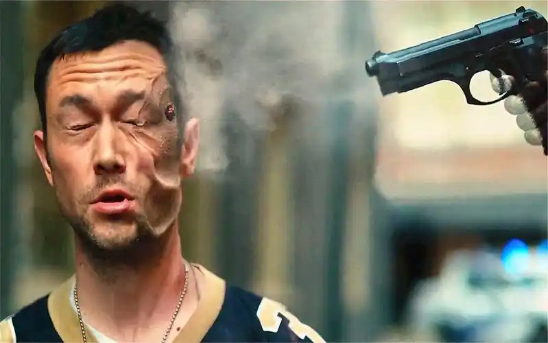 电影 -男子被劫匪一枪爆头,不但屁事没有,反手还把劫匪制服了!