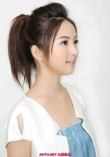 剪什么发形较合适?