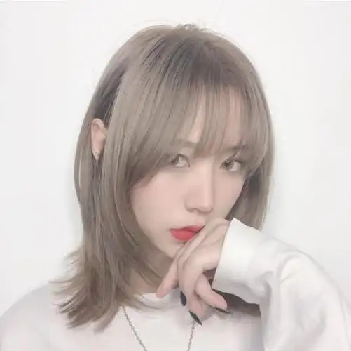 香港ida美发2020年最新流行发色想要减龄显白少不了这几款高级又百搭