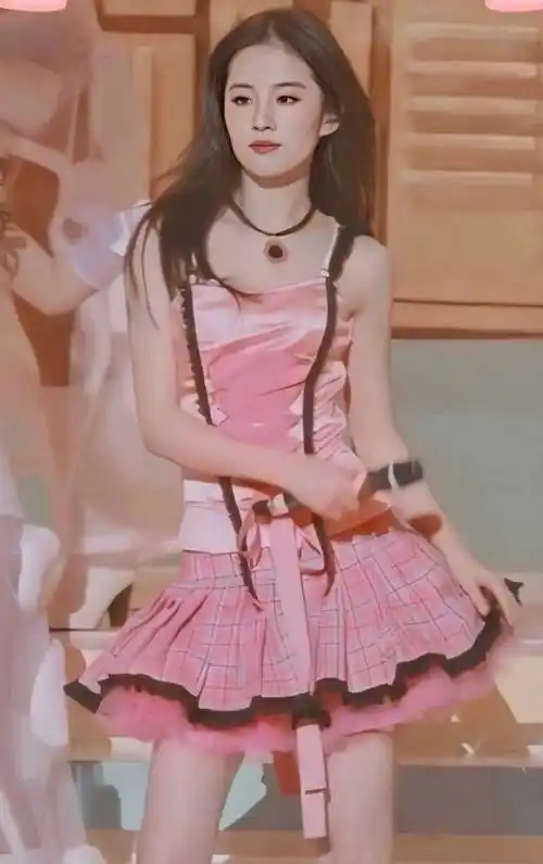 原创刘亦菲19岁跳舞造型被疯传看到罕见浓妆造型颜值太让人上头