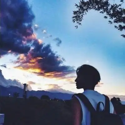 微信个性超拽霸气男生背影头像 你脑子里装的不是脑浆是豆浆吧