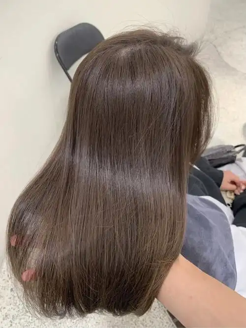 不用漂超显白的薄荷米棕显白发色