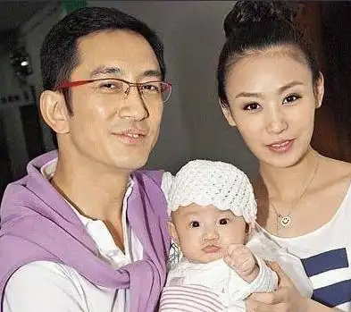 吴启华妻子深夜发文 称复出因想做女儿的榜样