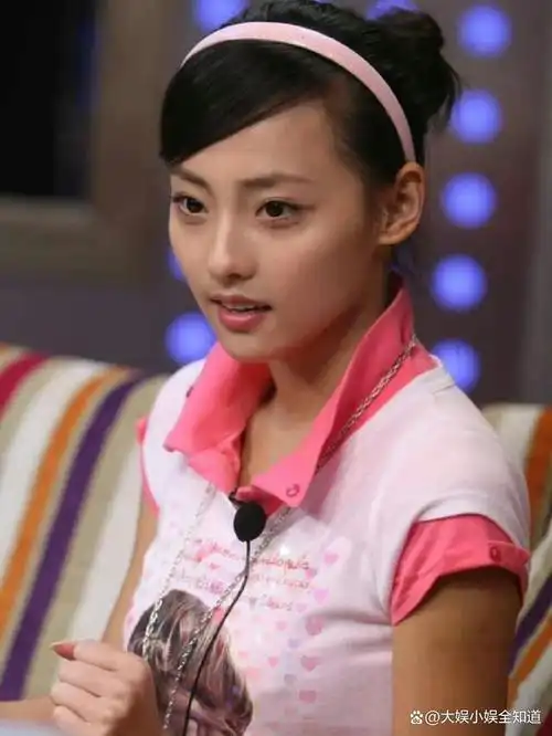 被全网禁言后,张嘉倪再遇"重创",无视舆论争议终自食了恶果