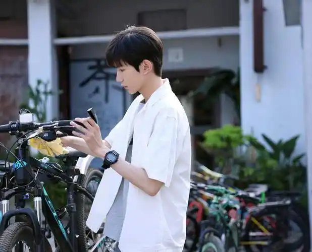 《追光的日子》王源演技遭质疑,到底有没有闪光点?