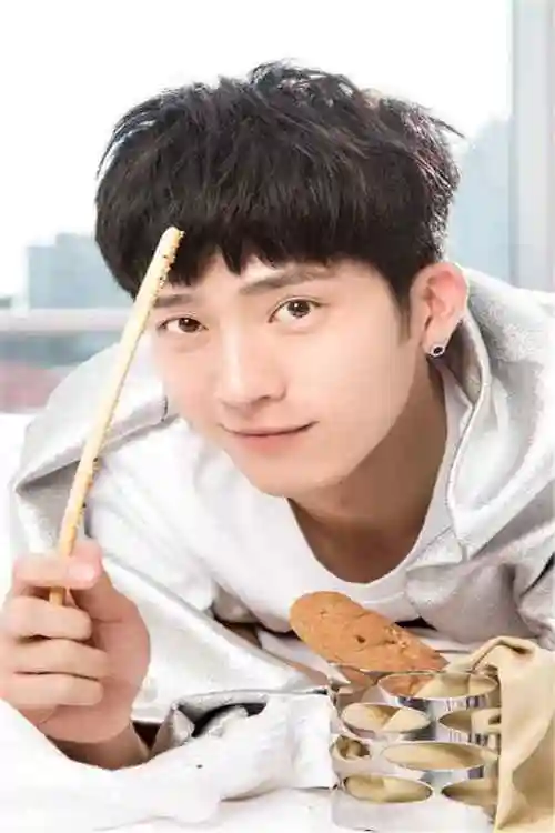 阳光男神小鲜肉井柏然高清高清手机壁纸下载