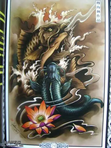 一款满背传统鲤鱼纹身图案