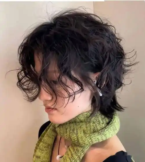 " 短发全头烫 " ,简单很耐看._发型_中国_jfxxsp