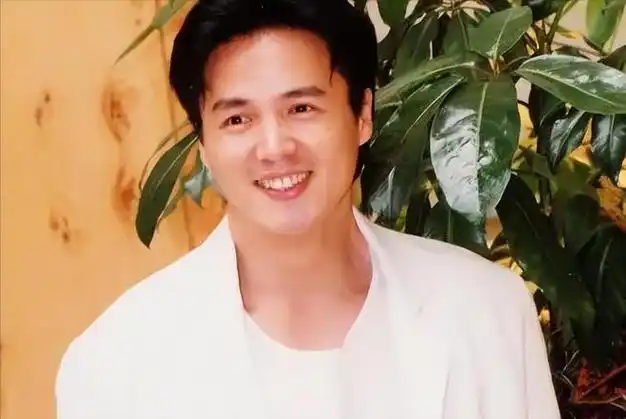 张庭儿女现身为林瑞阳庆生模样大变身高猛长全家疑移居新加坡