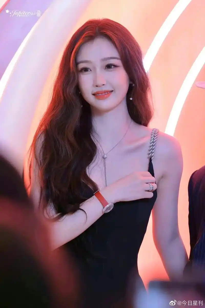 我女鹅尊的好漂亮#虞书欣 #虞书欣好可爱 #虞书欣身材 #欣 - 抖音