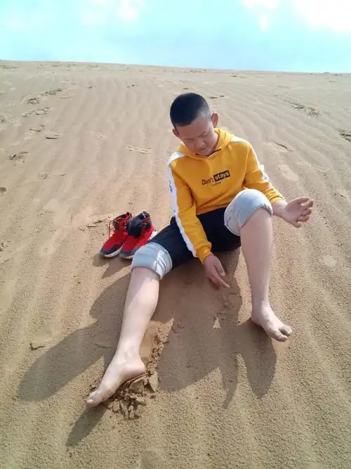 让快乐在大漠中飞扬——初一智强班夏令营活动