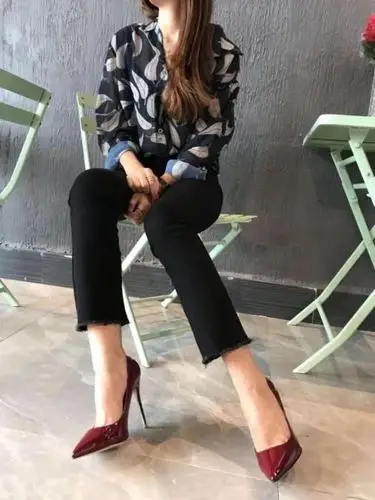 尖头高跟鞋如此优雅秀丽,是女人的穿搭中不可撼动的角色