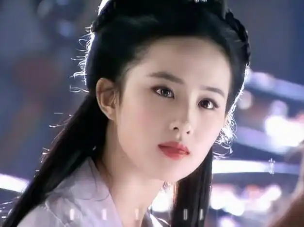 从灵气十足的"小龙女"到成熟妩媚的赵盼儿,刘亦菲的颜值真是一如既往