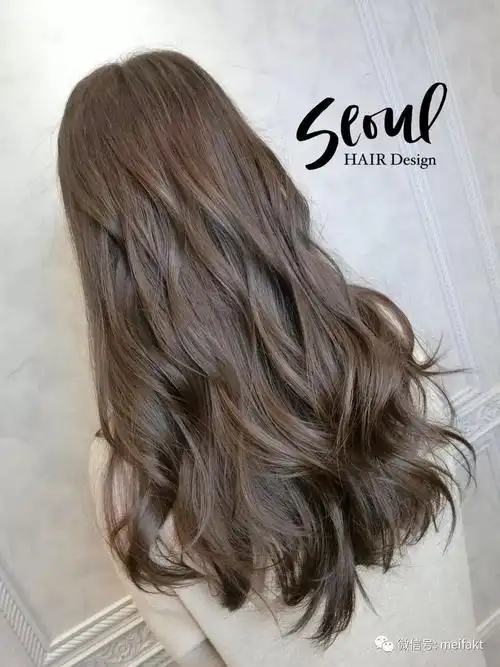 时尚杂志里面各种气质浪漫大波浪,活泼可爱嬉皮卷卷发发型生火