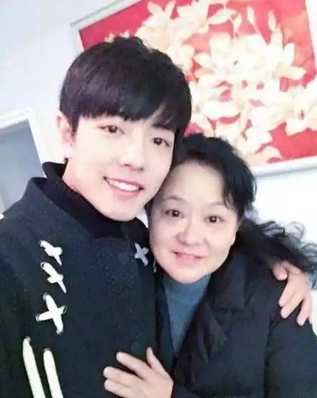 肖战:孑然一身的单薄,磅礴的倔强,那个少年一直都没变