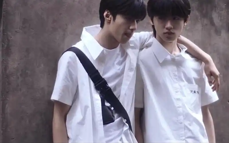 宋亚轩刘耀文他们是落在彼此生命里的光一起等雨停