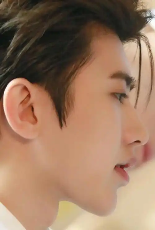 男明星侧脸照,你最喜欢谁的颜值?