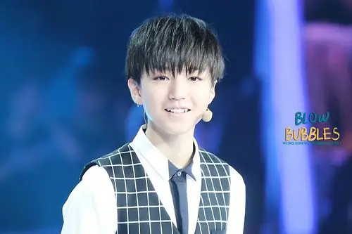 tfboys王俊凯少年中国强图片整理可爱虎牙迷